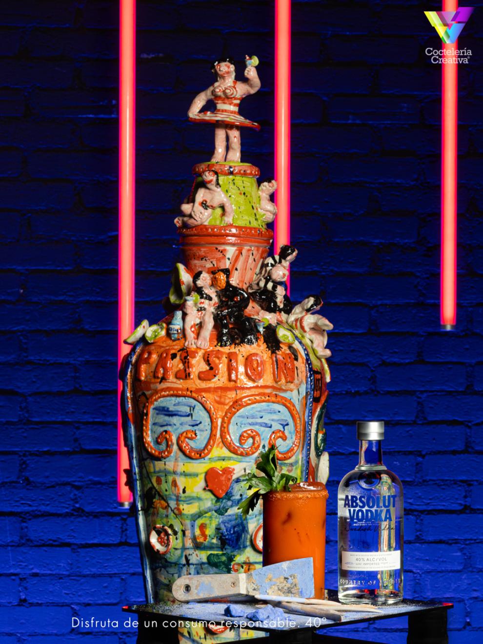 imagen botella de Absolut Vodka y obra de arte
