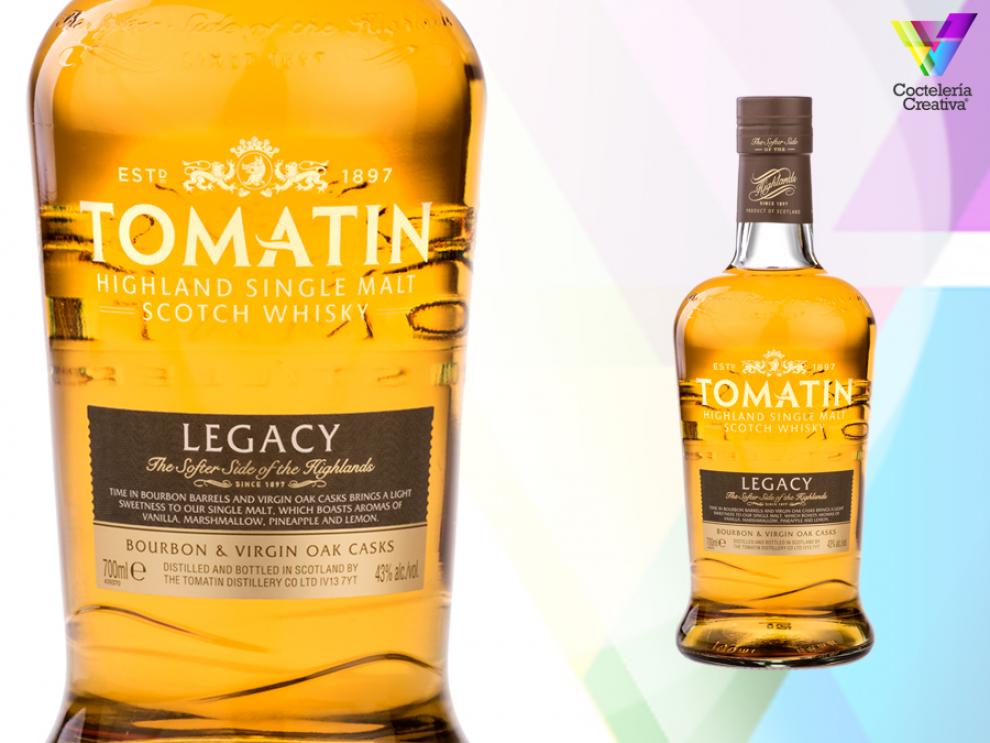 imagen de la botella de Tomatin Legacy Single Malt Whisky con detalle de la etiqueta