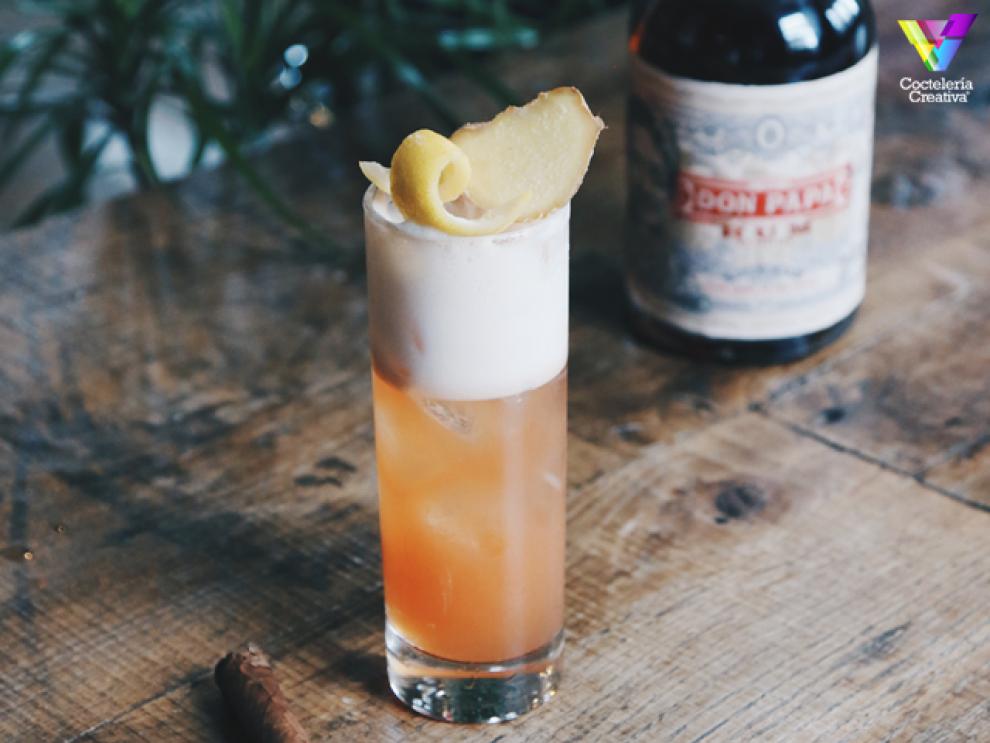 imagen cóctel The Don's Summer Fizz con botella Don Papa Rum