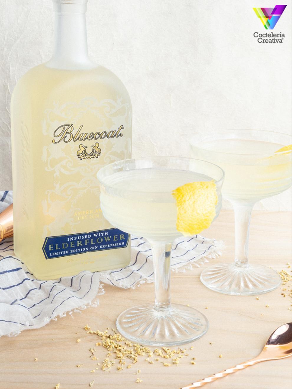 imagenh del cóctel bluecoat elderflower martini