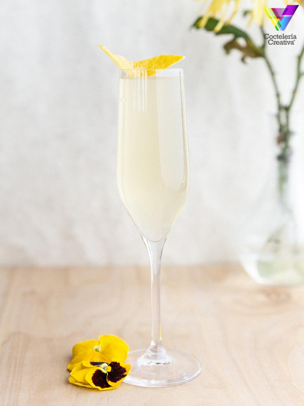 imagen cóctel Bluecoat Elderflower French 75