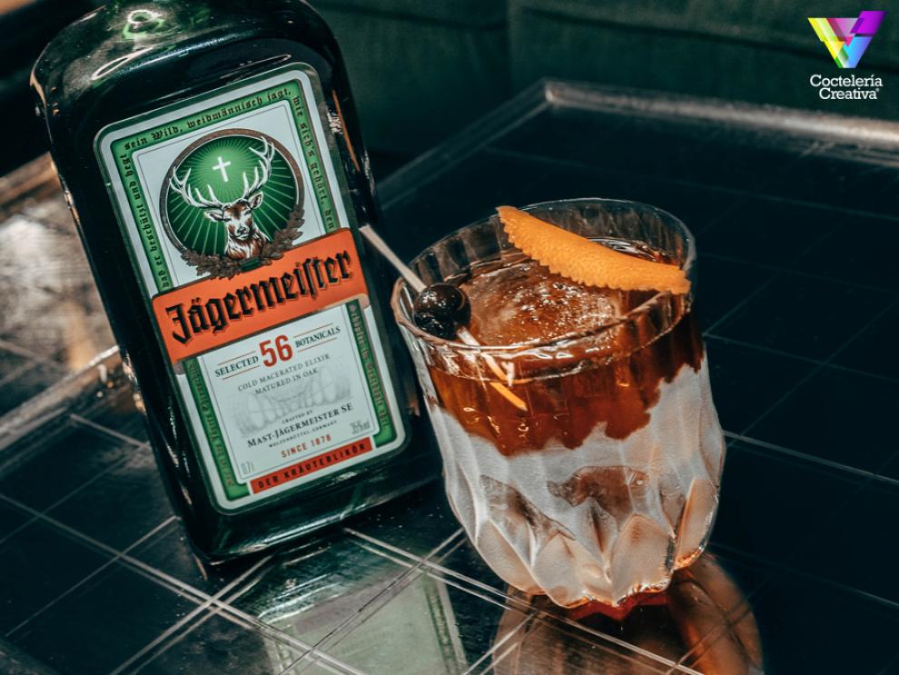 imagen de cóctel jagermeister negroni