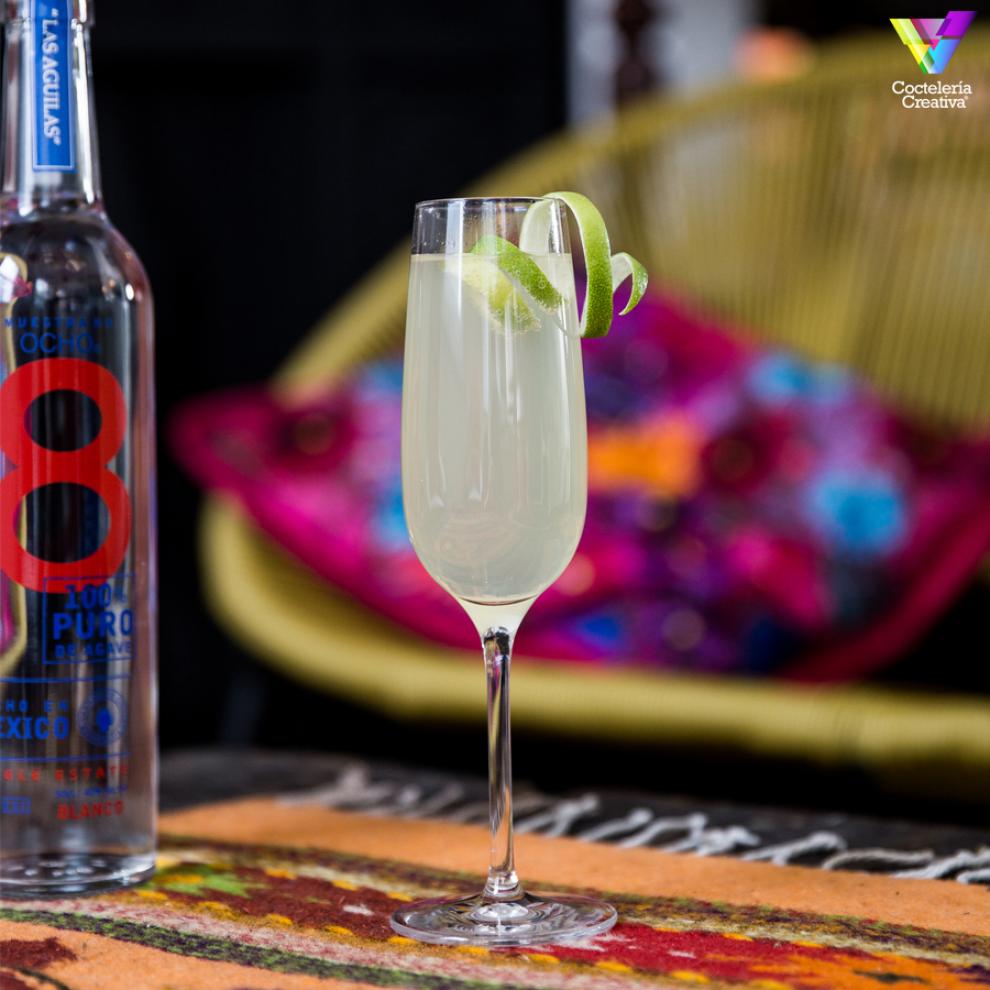 imagen cóctel Mexican 55 con Tequila Ocho Blanco