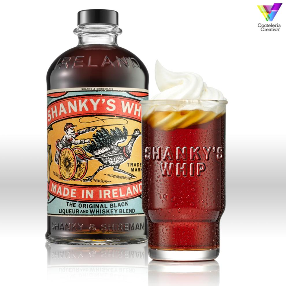 Botella Shanky's Whip y cóctel Shanky's Irish cofee