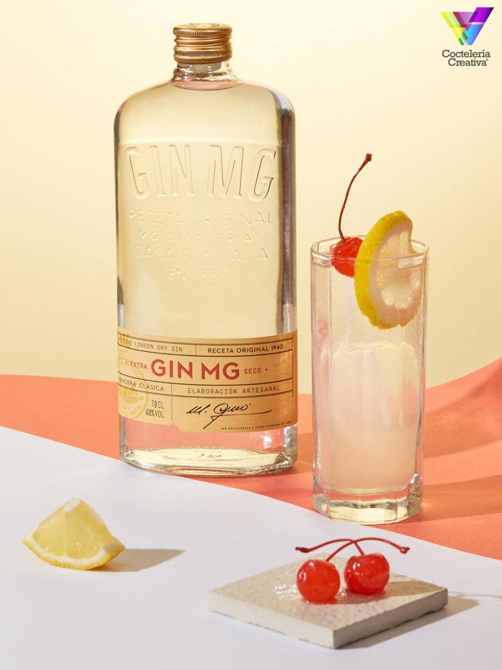 imagen Ton Collins Gin MG con botella Gin MG