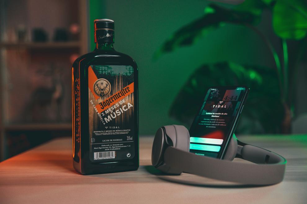 Edición limitada Jägermeister-TIDAL imagen botella edición limitada Jägermeister-TIDAL