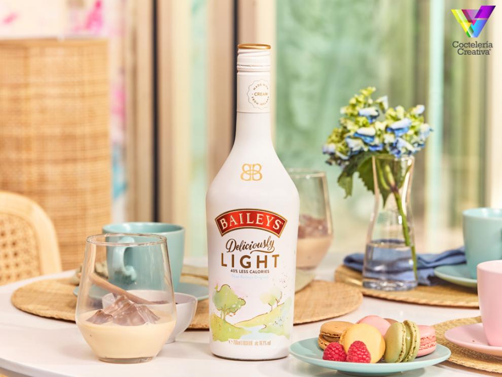 imagen botella Baileys Deliciously Light