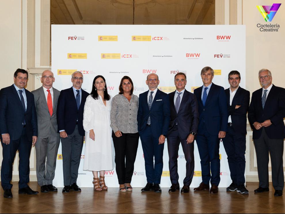 imagen de directivos presentacion de barcelona wine week en madrid