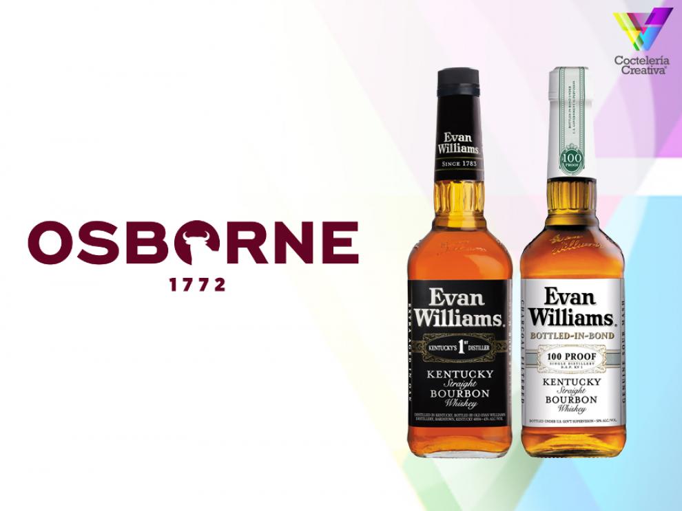 imagen Osborne y botellas bourbon Evan Williams