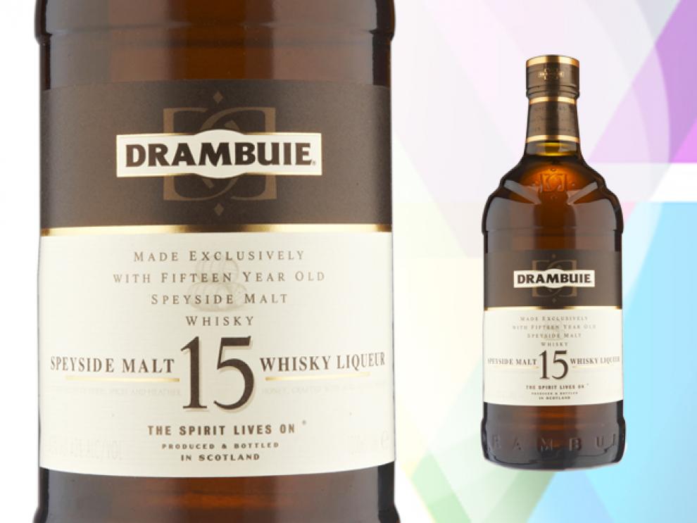 imagen del licor de whisky drambuie 15 con detalle de la etiqueta