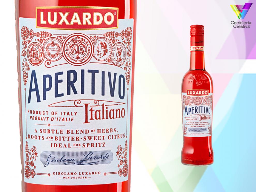 Detalle de la etiqueta de Aperitivo Luxardo e imagen de la botella completa