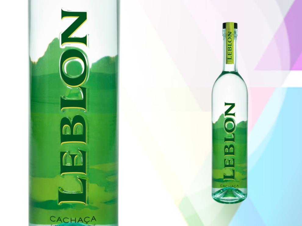 imagen botella cachaça Leblon