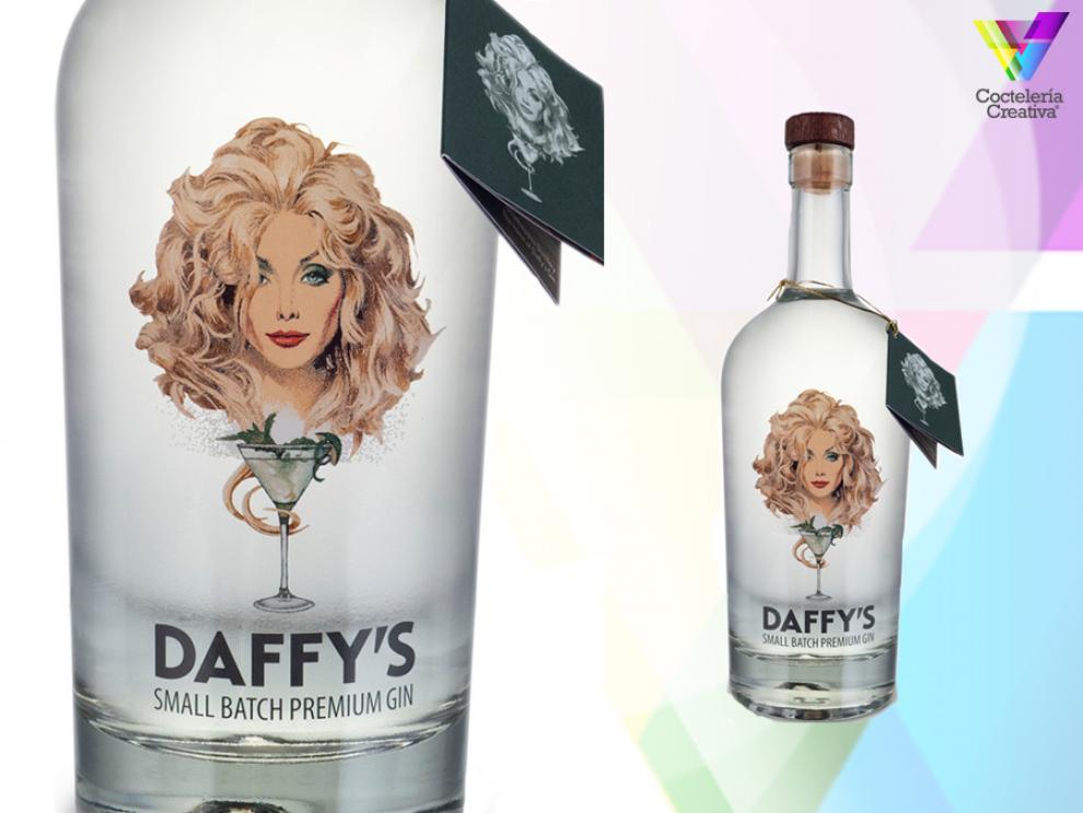 Detalle de la Etiqueta y botella completa de Daffy's London Dry Gin
