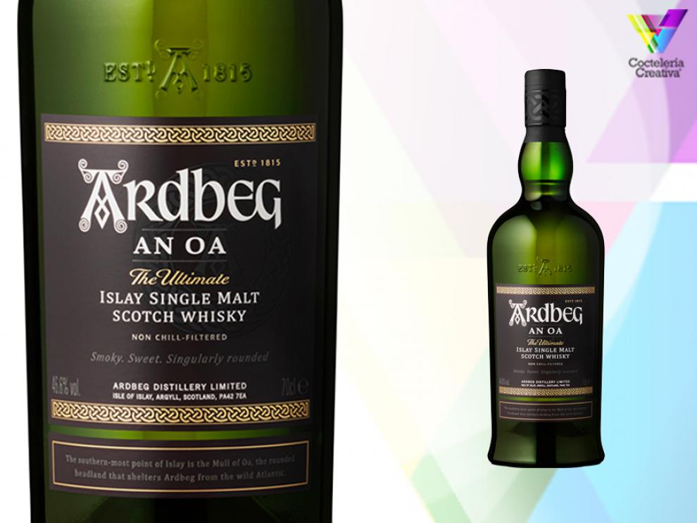 Botella Ardbeg An Oa Islay Single Malt Scotch Whisky con detalle de etiqueta