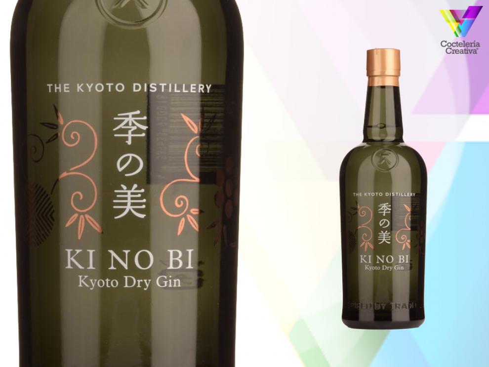 imagen de la botella de gin ki no bi kioto dry gin con detalle de la etiqueta