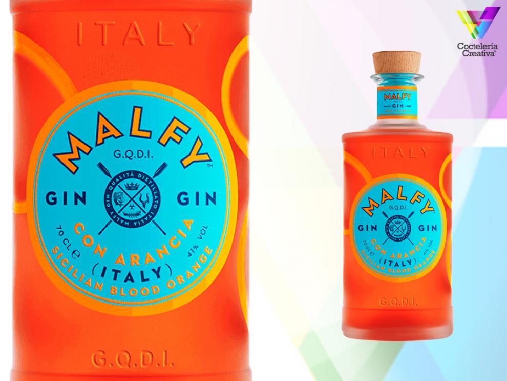 imagen de botella malfy gin con arancia y detalle de la etiqueta