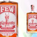 imagen de la botella de few bourbon american whiskey con detalle de la etiqueta